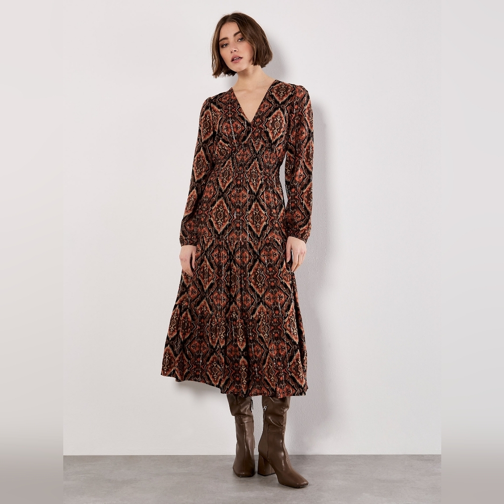 Ikat Dress With Metallic Thread - Picture 15 of 16